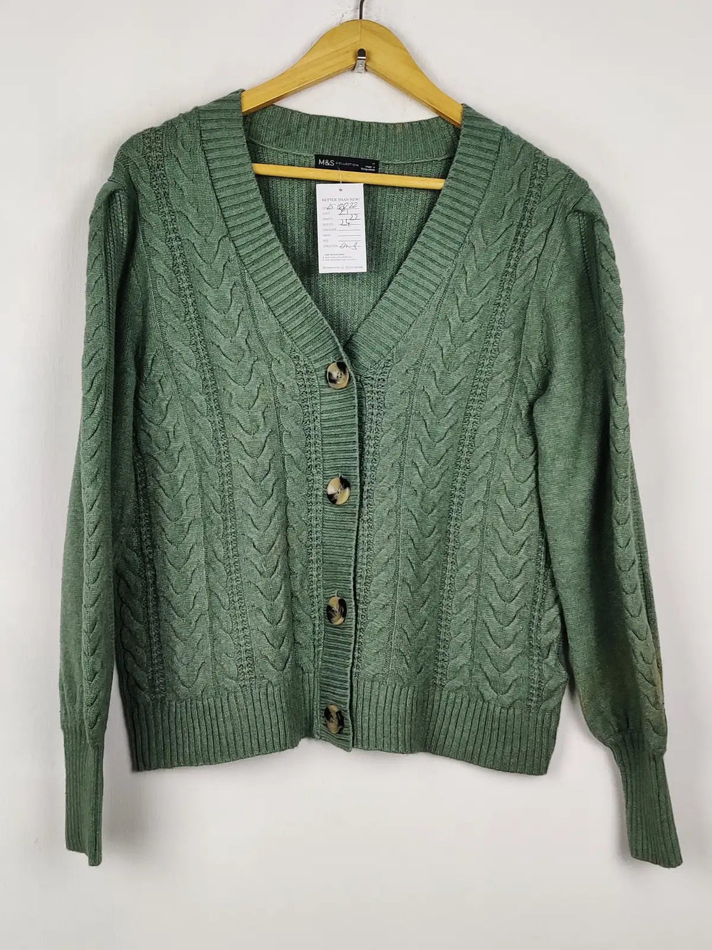 Buy online pre-used pre-loved 100% authentic & Original branded Marks & Spencer (LS-18822) available in Pakistan. Top international brands avilable.