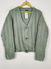 Buy online pre-used pre-loved 100% authentic & Original branded Beloved (LS-18885) available in Pakistan. Top international brands avilable.