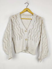 Buy online pre-used pre-loved 100% authentic & Original branded Unknown Brand (LS-18891) available in Pakistan. Top international brands avilable.