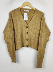 Buy online pre-used pre-loved 100% authentic & Original branded Zara (LS-18960) available in Pakistan. Top international brands avilable.
