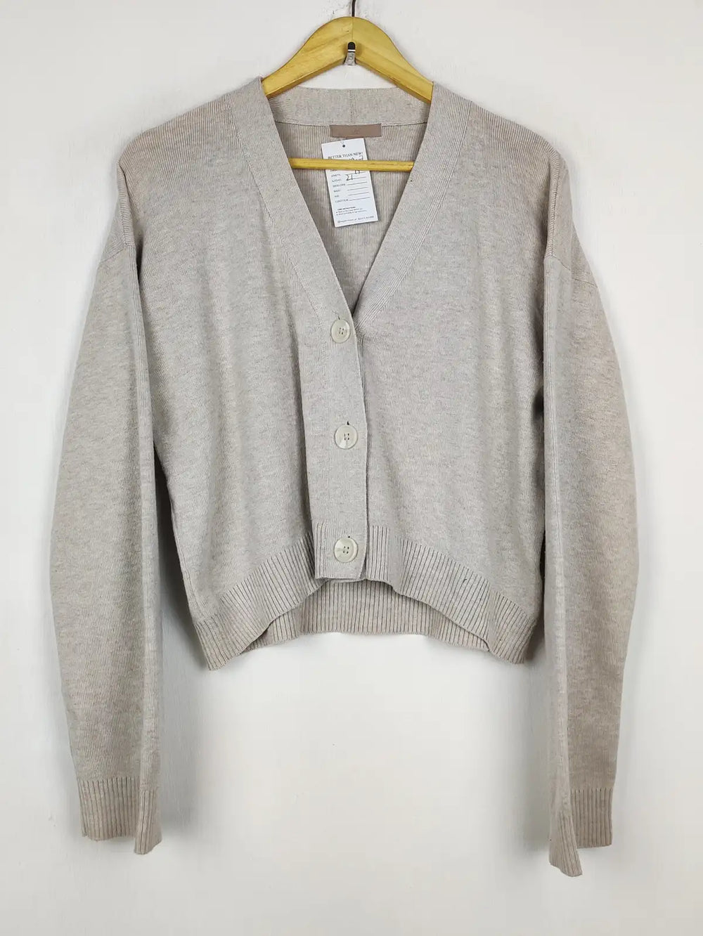Buy online pre-used pre-loved 100% authentic & Original branded H&M (LS-19007) available in Pakistan. Top international brands avilable.