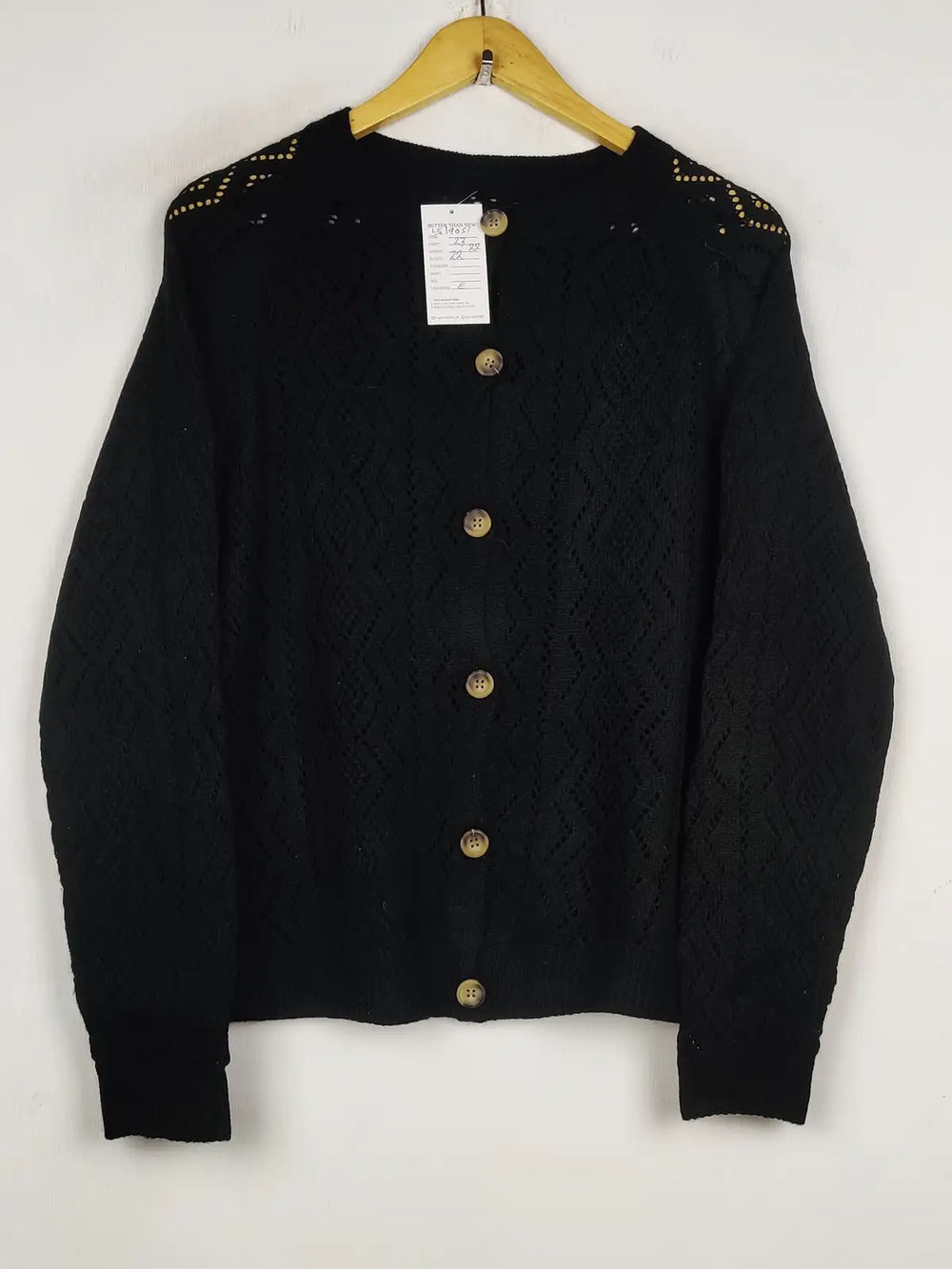 Buy online pre-used pre-loved 100% authentic & Original branded Unknown Brand (LS-19051) available in Pakistan. Top international brands avilable.