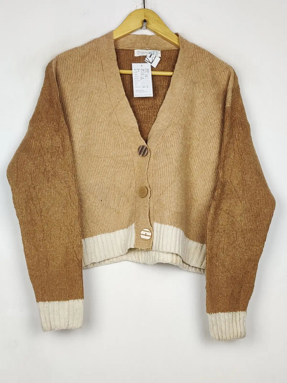 Buy online pre-used pre-loved 100% authentic & Original branded Primark (LS-19067) available in Pakistan. Top international brands avilable.