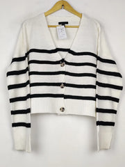 Buy online pre-used pre-loved 100% authentic & Original branded New Look (LS-19069) available in Pakistan. Top international brands avilable.