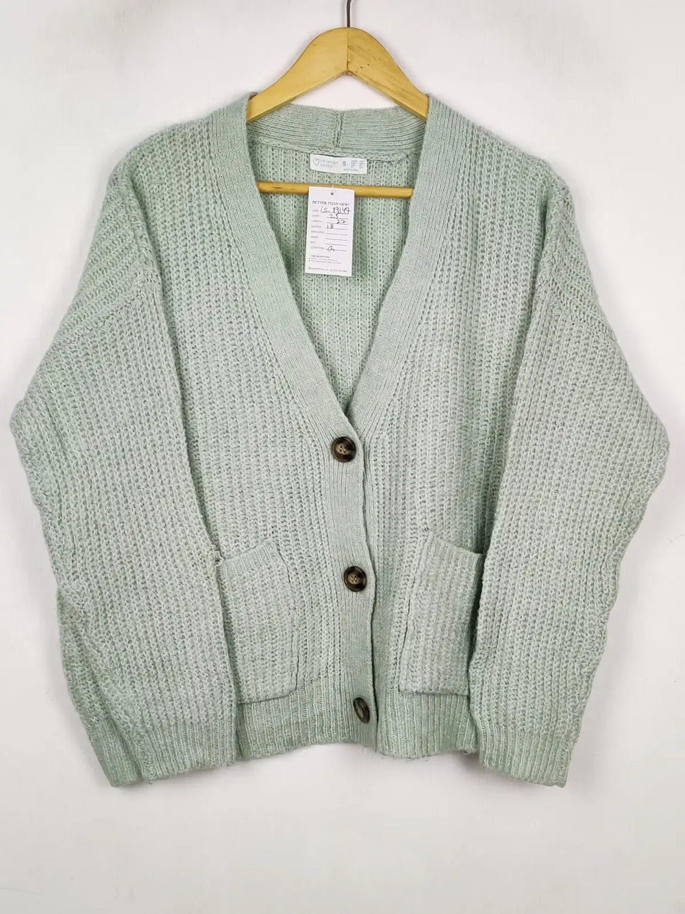 Buy online pre-used pre-loved 100% authentic & Original branded Primark (LS-19147) available in Pakistan. Top international brands avilable.
