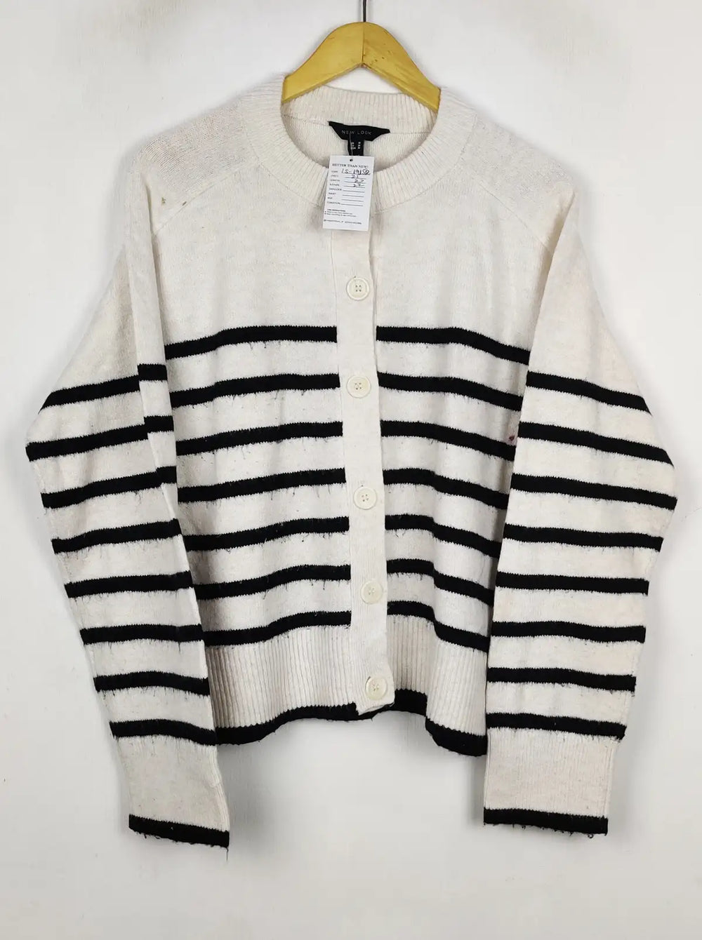 Buy online pre-used pre-loved 100% authentic & Original branded New Look (LS-19152) available in Pakistan. Top international brands avilable.