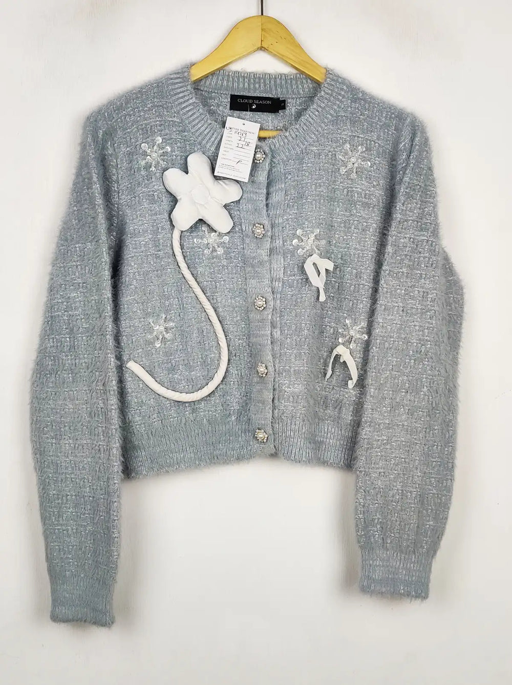 Buy online pre-used pre-loved 100% authentic & Original branded Cloud Season (LS-19213) available in Pakistan. Top international brands avilable.