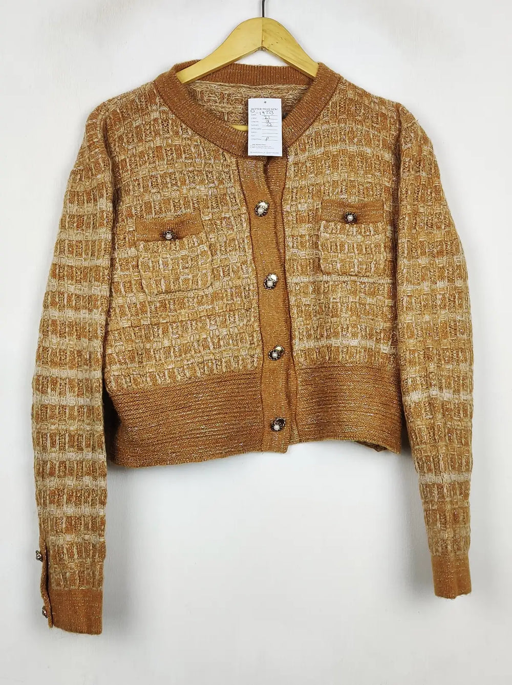 Buy online pre-used pre-loved 100% authentic & Original branded Unknown Brand (LS-19223) available in Pakistan. Top international brands avilable.