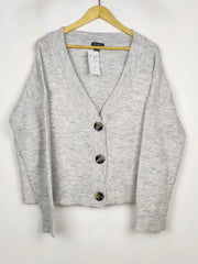 Buy online pre-used pre-loved 100% authentic & Original branded Primark (LS-19237) available in Pakistan. Top international brands avilable.