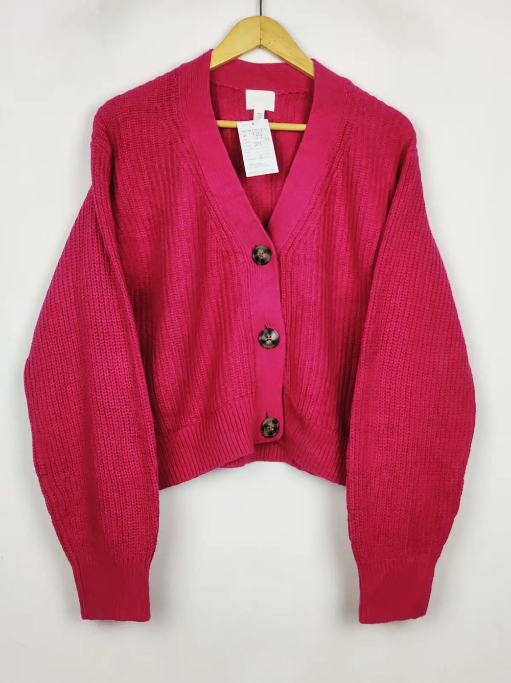 Buy online pre-used pre-loved 100% authentic & Original branded H&M (LS-19262) available in Pakistan. Top international brands avilable.