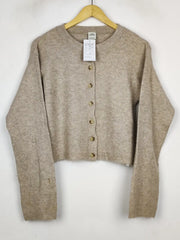 Buy online pre-used pre-loved 100% authentic & Original branded Urban Outfitters (LS-19285) available in Pakistan. Top international brands avilable.