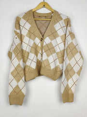 Buy online pre-used pre-loved 100% authentic & Original branded Unknown Brand (LS-19305) available in Pakistan. Top international brands avilable.