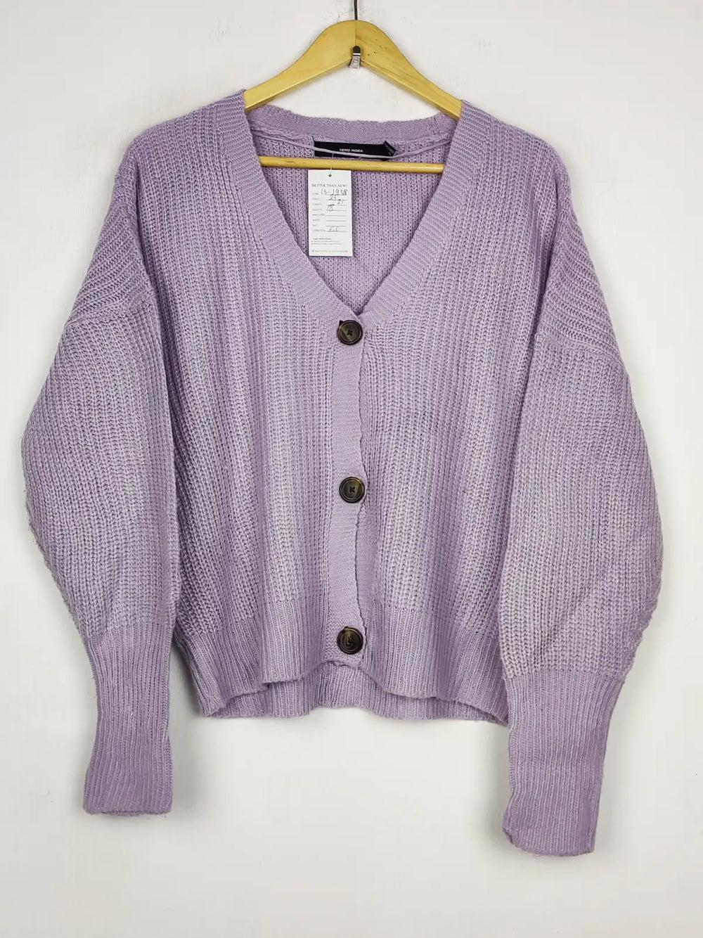 Buy online pre-used pre-loved 100% authentic & Original branded Vero Moda (LS-19318) available in Pakistan. Top international brands avilable.