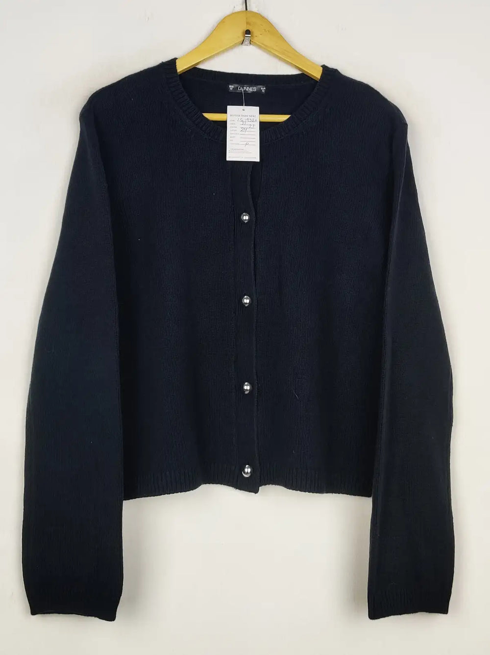 Buy online pre-used pre-loved 100% authentic & Original branded Dunnes Stores (LS-19320) available in Pakistan. Top international brands avilable.