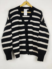 Buy online pre-used pre-loved 100% authentic & Original branded Primark (LS-19349) available in Pakistan. Top international brands avilable.