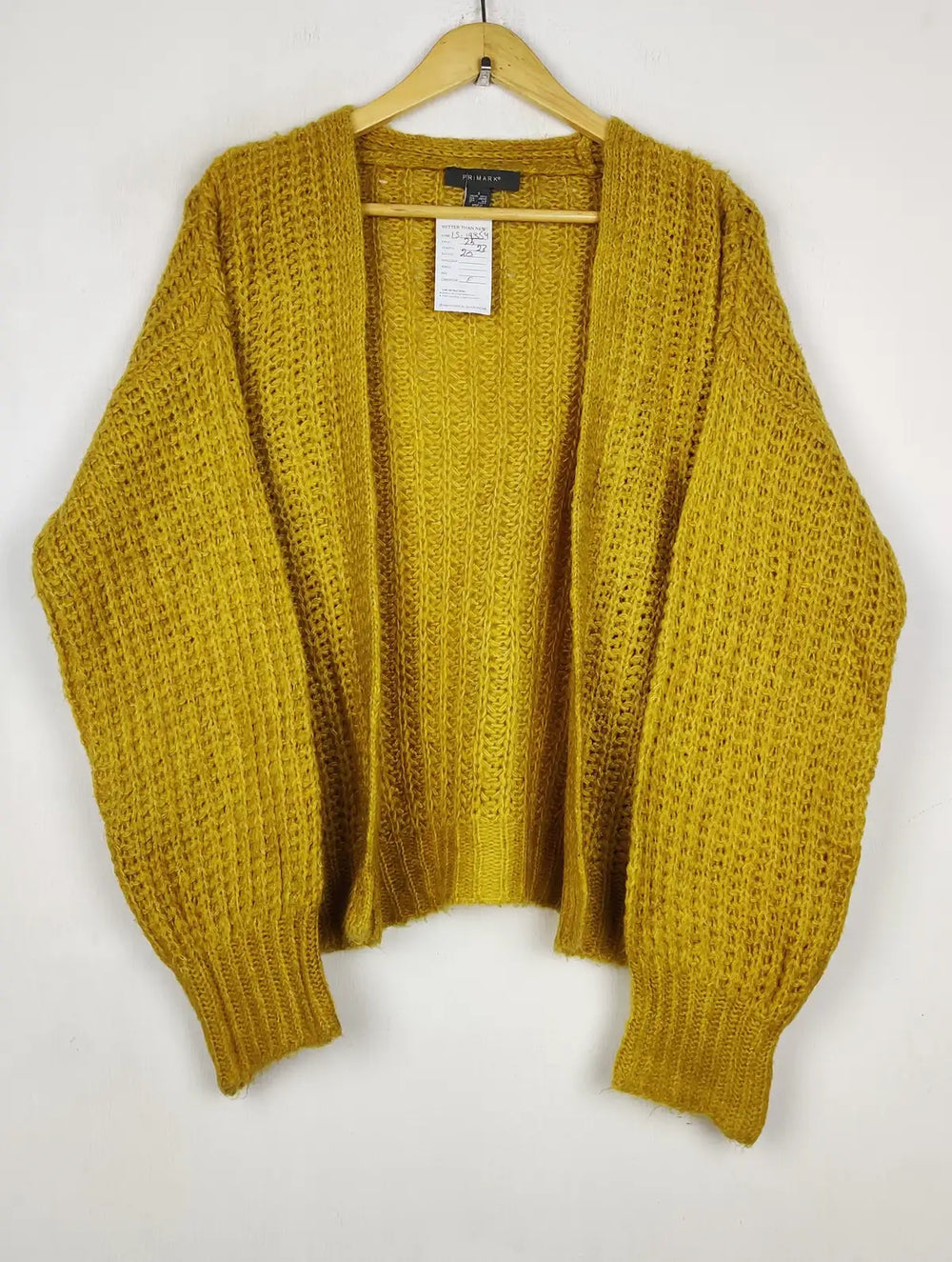 Buy online pre-used pre-loved 100% authentic & Original branded Primark (LS-19354) available in Pakistan. Top international brands avilable.