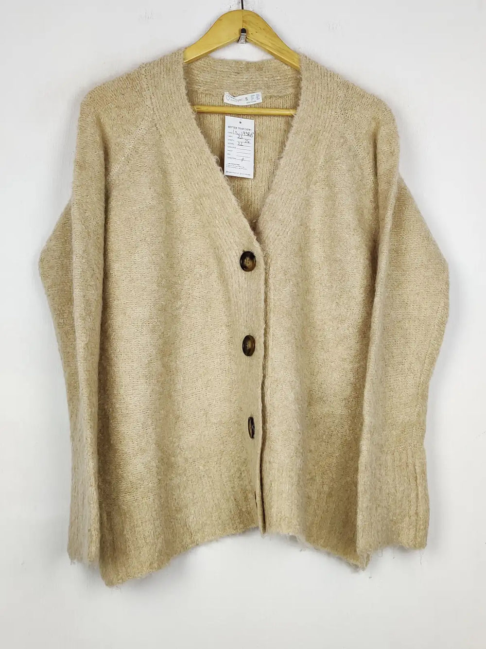 Buy online pre-used pre-loved 100% authentic & Original branded Primark (LS-19388) available in Pakistan. Top international brands avilable.