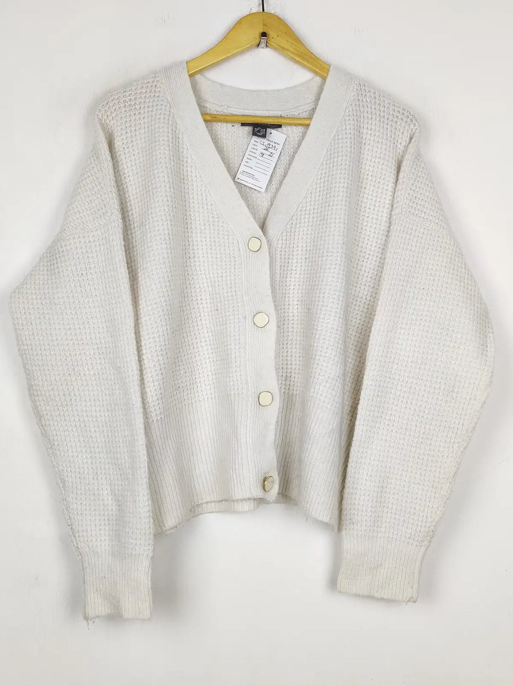 Buy online pre-used pre-loved 100% authentic & Original branded Primark (LS-19391) available in Pakistan. Top international brands avilable.
