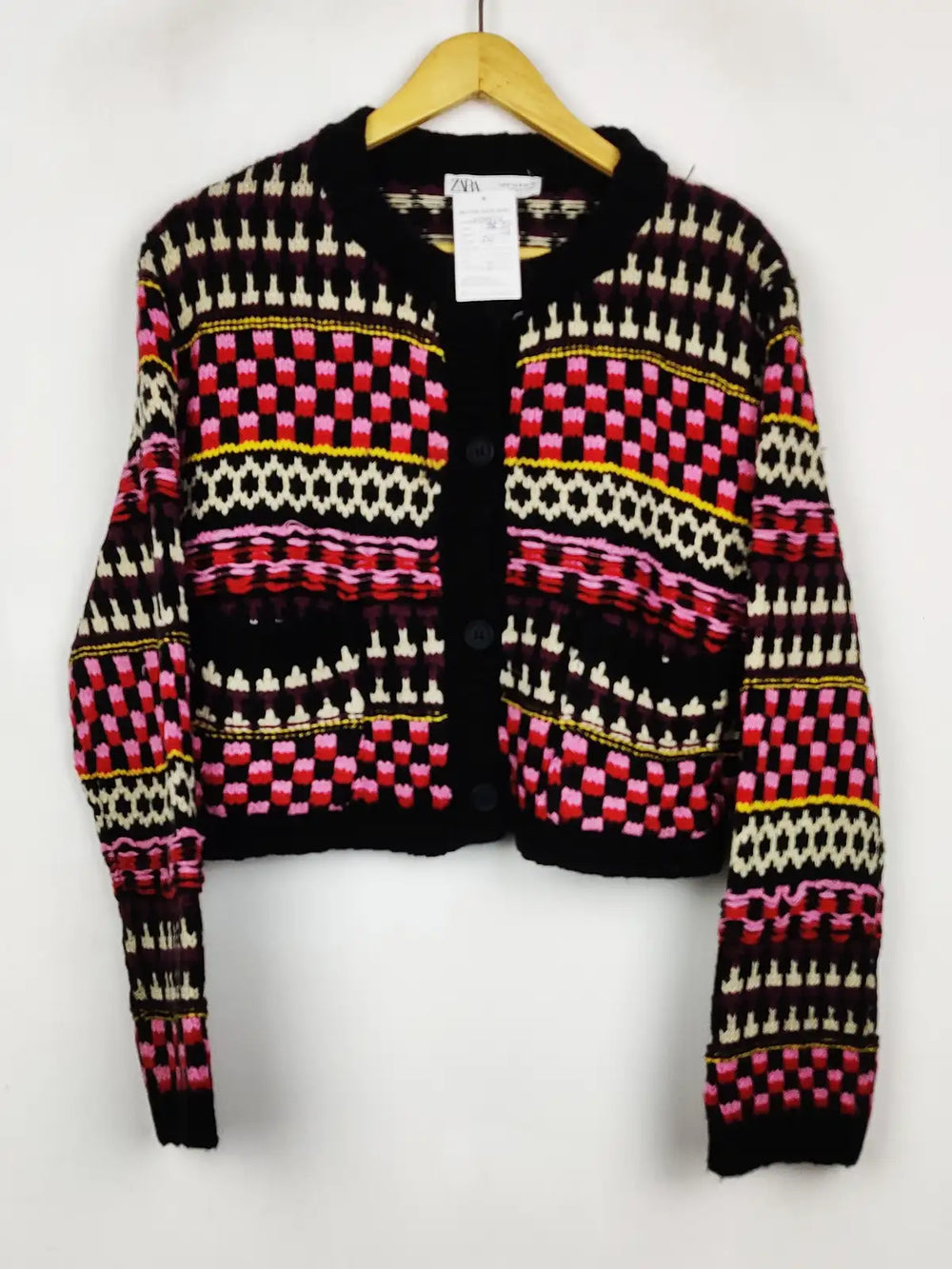 Buy online pre-used pre-loved 100% authentic & Original branded Zara (LS-19414) available in Pakistan. Top international brands avilable.