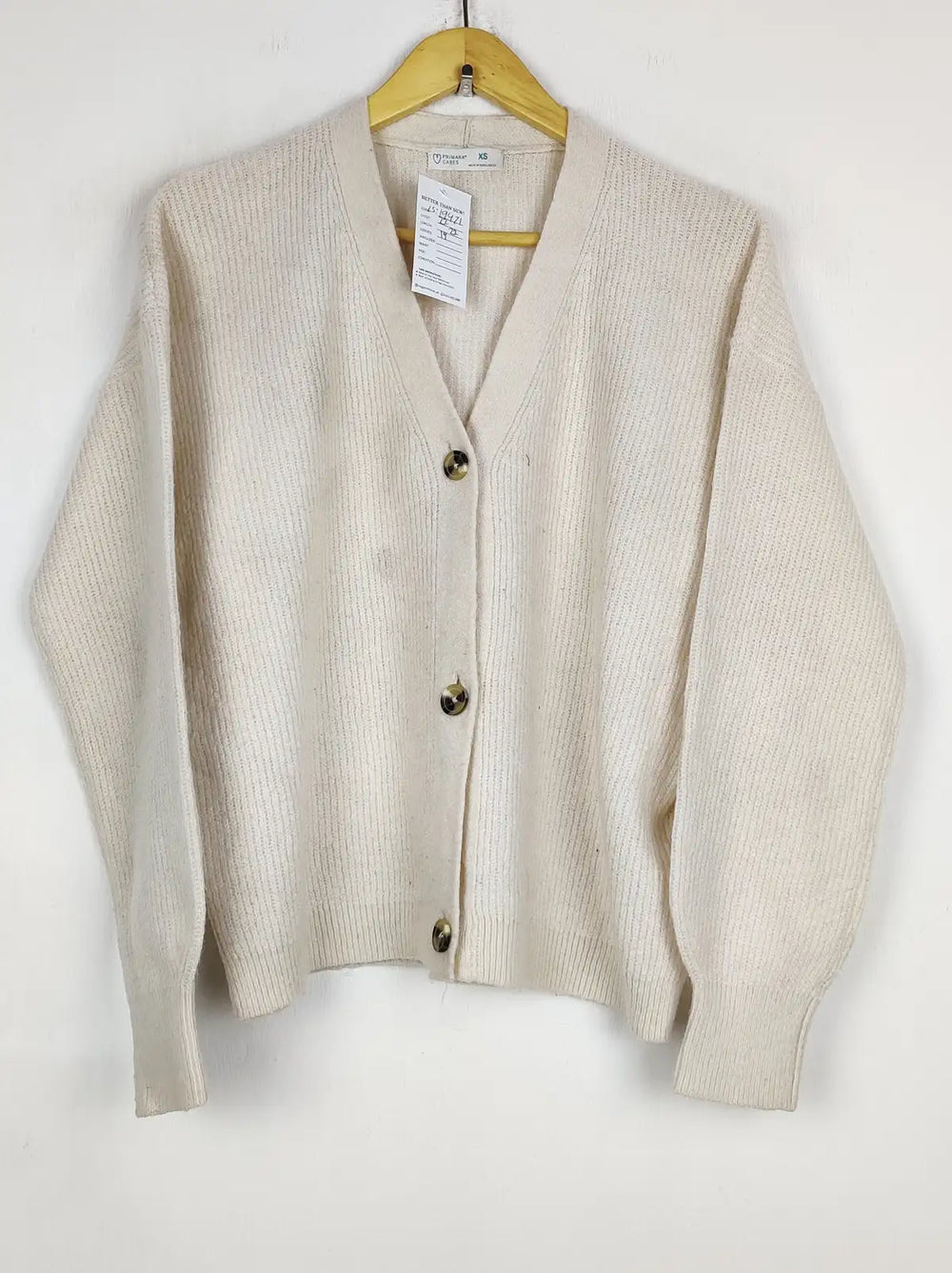 Buy online pre-used pre-loved 100% authentic & Original branded Primark (LS-19471) available in Pakistan. Top international brands avilable.