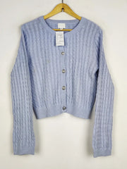 Buy online pre-used pre-loved 100% authentic & Original branded H&M (LS-19478) available in Pakistan. Top international brands avilable.