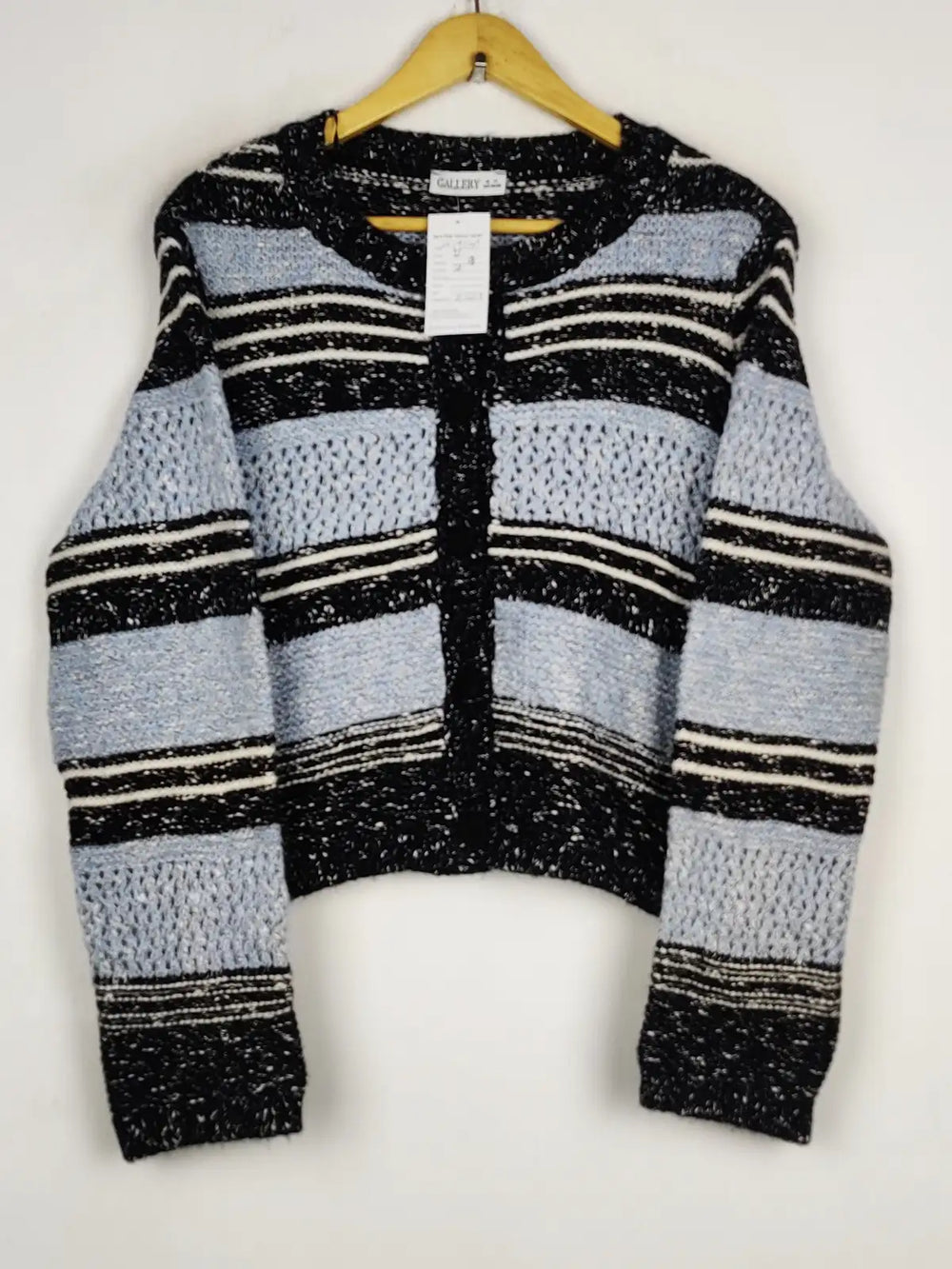 Buy online pre-used pre-loved 100% authentic & Original branded Gallery (LS-19507) available in Pakistan. Top international brands avilable.