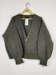 Buy online pre-used pre-loved 100% authentic & Original branded F&F (LS-19522) available in Pakistan. Top international brands avilable.