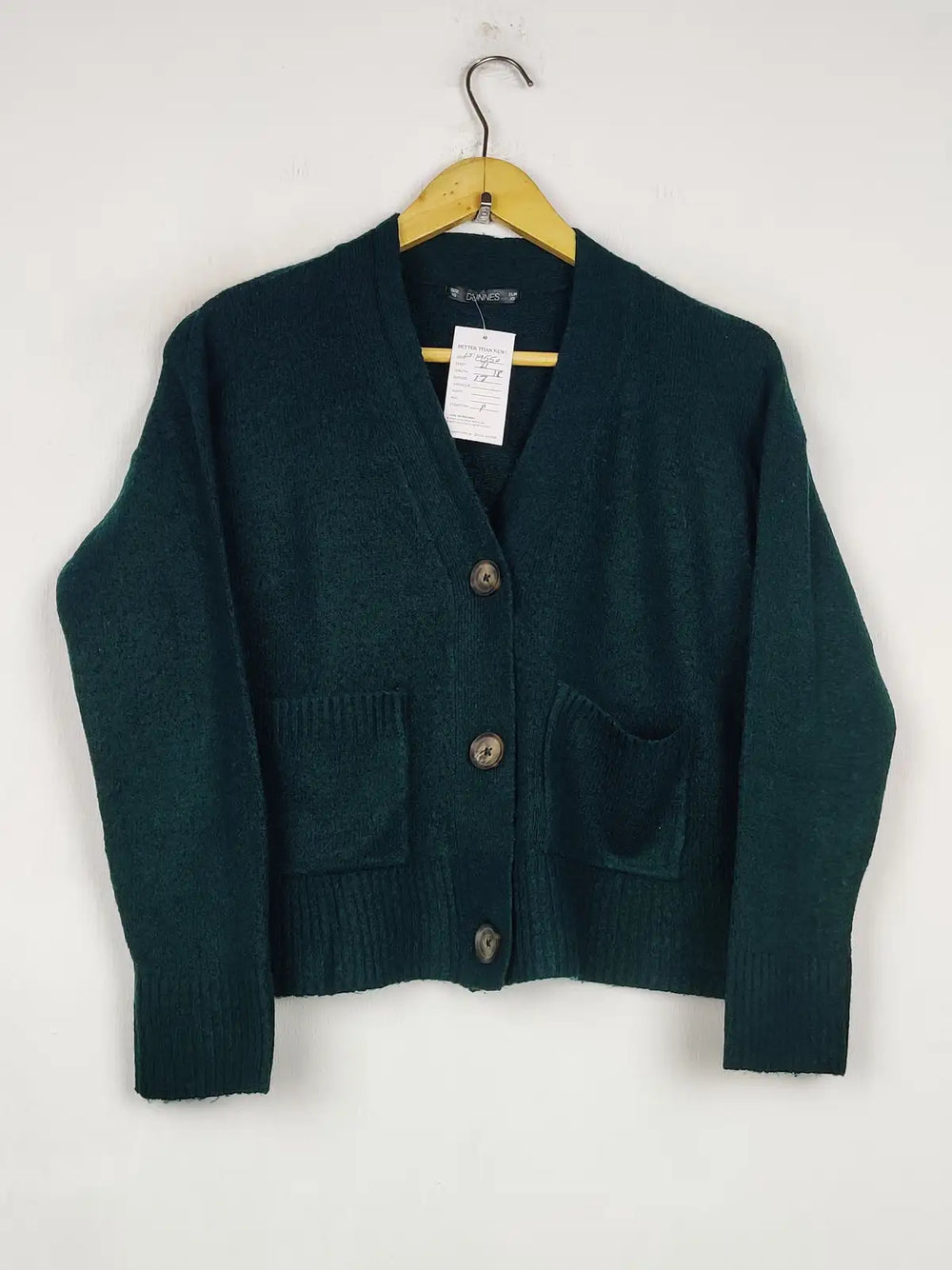 Buy online pre-used pre-loved 100% authentic & Original branded Dunnes Stores (LS-19550) available in Pakistan. Top international brands avilable.