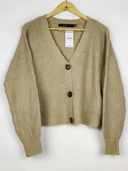 Buy online pre-used pre-loved 100% authentic & Original branded Vero Moda (LS-19579) available in Pakistan. Top international brands avilable.