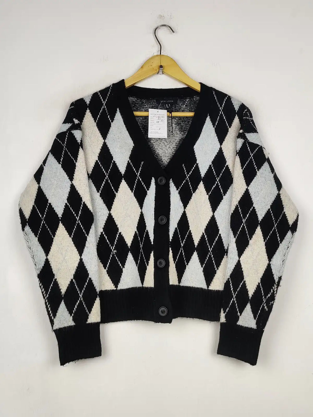 Buy online pre-used pre-loved 100% authentic & Original branded New Look (LS-19590) available in Pakistan. Top international brands avilable.