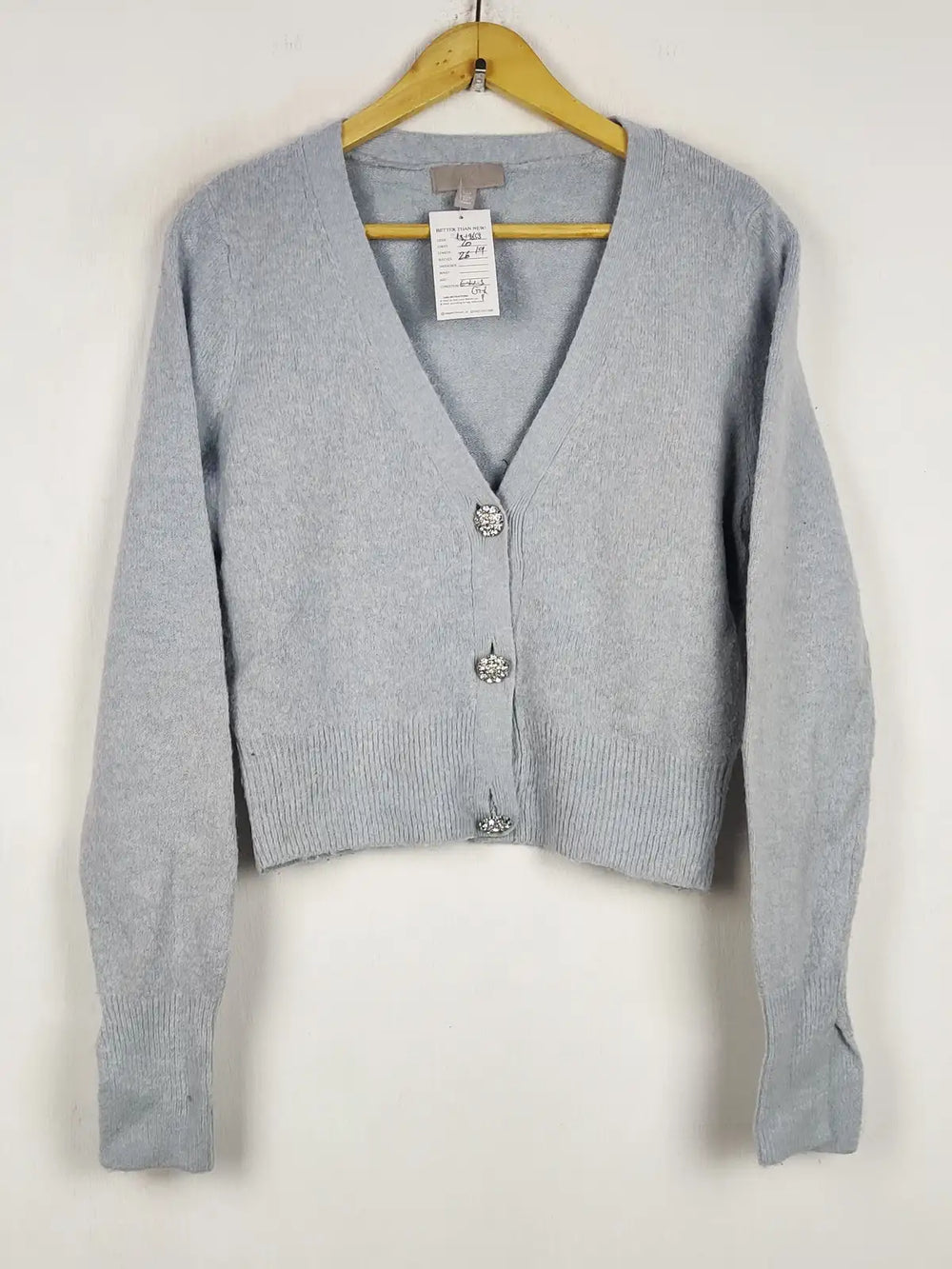 Buy online pre-used pre-loved 100% authentic & Original branded H&M (LS-19653) available in Pakistan. Top international brands avilable.