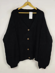 Buy online pre-used pre-loved 100% authentic & Original branded Shein (LS-19656) available in Pakistan. Top international brands avilable.