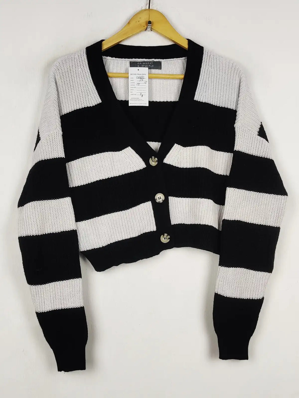 Buy online pre-used pre-loved 100% authentic & Original branded Primark (LS-19682) available in Pakistan. Top international brands avilable.