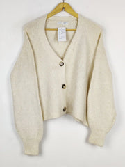 Buy online pre-used pre-loved 100% authentic & Original branded Primark (LS-19709) available in Pakistan. Top international brands avilable.