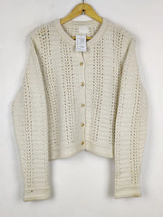 Buy online pre-used pre-loved 100% authentic & Original branded H&M (LS-19721) available in Pakistan. Top international brands avilable.