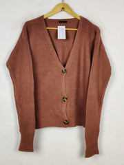 Buy online pre-used pre-loved 100% authentic & Original branded Lustrin (LS-19823) available in Pakistan. Top international brands avilable.