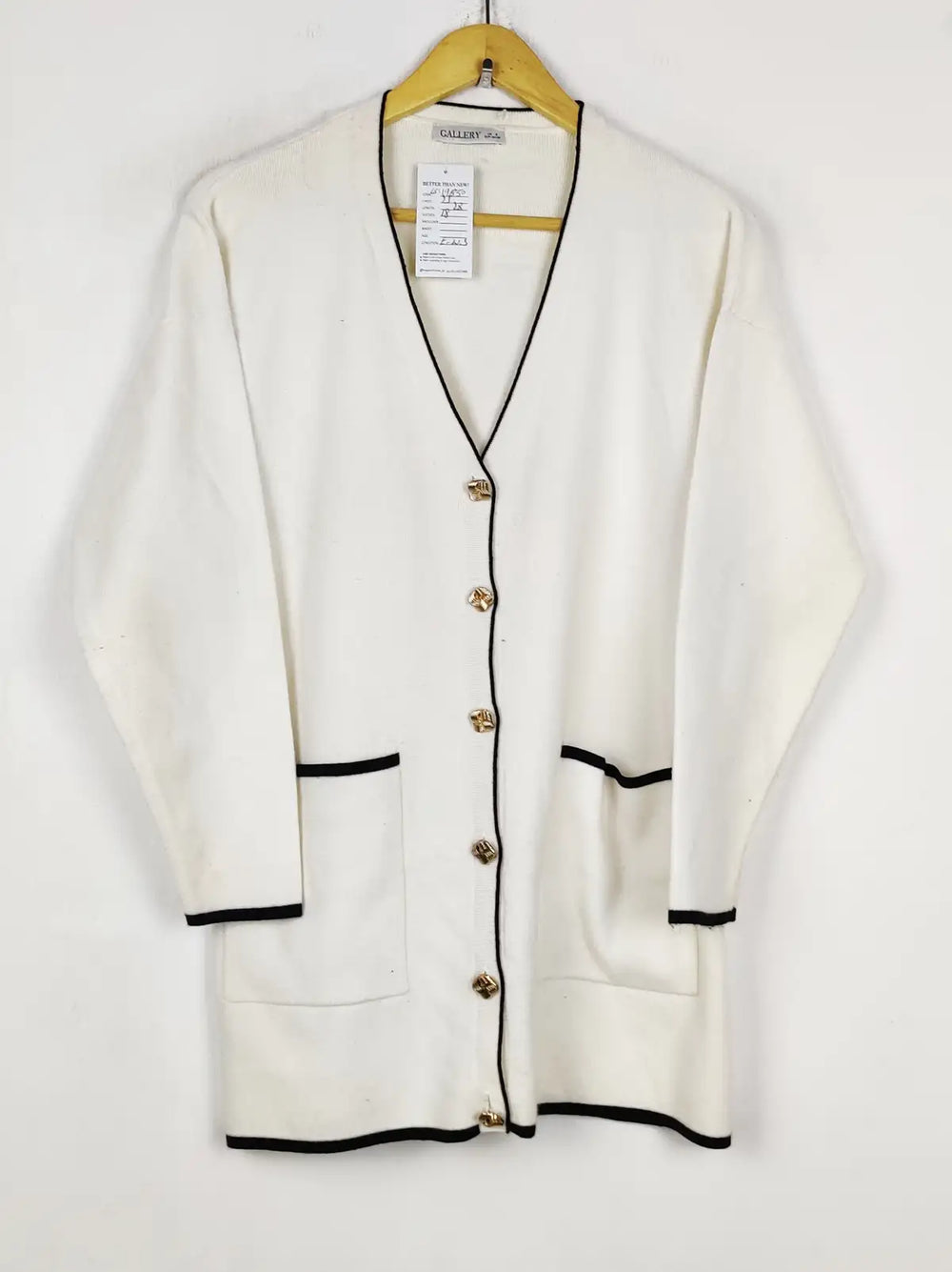 Buy online pre-used pre-loved 100% authentic & Original branded Gallery (LS-19850) available in Pakistan. Top international brands avilable.