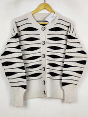 Buy online pre-used pre-loved 100% authentic & Original branded Gallery (LS-19865) available in Pakistan. Top international brands avilable.