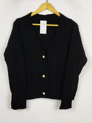Buy online pre-used pre-loved 100% authentic & Original branded Unknown Brand (LS-19897) available in Pakistan. Top international brands avilable.