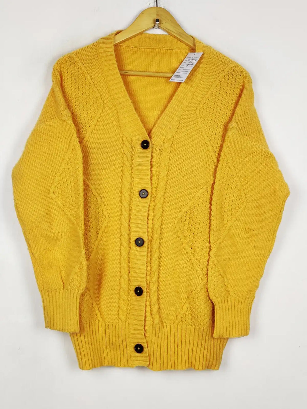 Buy online pre-used pre-loved 100% authentic & Original branded Unknown Brand (LS-19903) available in Pakistan. Top international brands avilable.