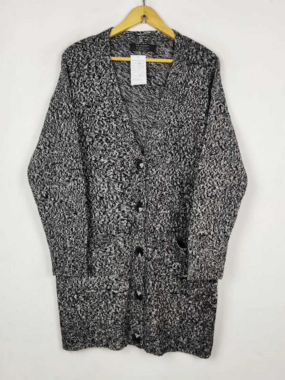 Buy online pre-used pre-loved 100% authentic & Original branded Primark (LS-19917) available in Pakistan. Top international brands avilable.