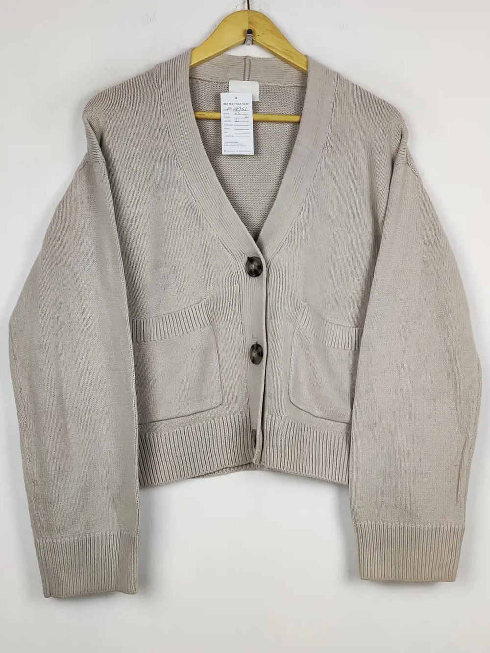 Buy online pre-used pre-loved 100% authentic & Original branded H&M (LS-19961) available in Pakistan. Top international brands avilable.