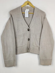 Buy online pre-used pre-loved 100% authentic & Original branded H&M (LS-19961) available in Pakistan. Top international brands avilable.