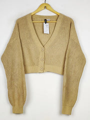 Buy online pre-used pre-loved 100% authentic & Original branded H&M (LS-19978) available in Pakistan. Top international brands avilable.