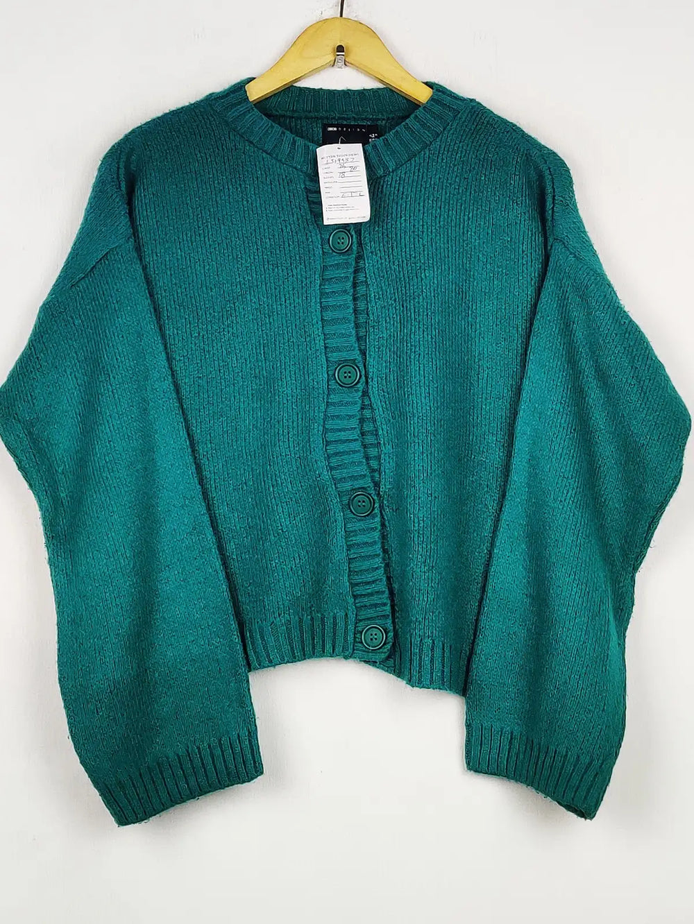 Buy online pre-used pre-loved 100% authentic & Original branded Asos (LS-19987) available in Pakistan. Top international brands avilable.