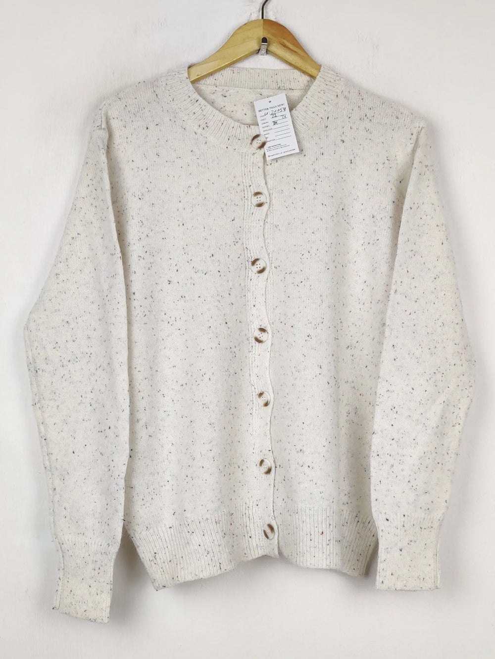 Buy online pre-used pre-loved 100% authentic & Original branded Unknown Brand (LS-20054) available in Pakistan. Top international brands avilable.