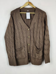 Buy online pre-used pre-loved 100% authentic & Original branded Unknown Brand (LS-20058) available in Pakistan. Top international brands avilable.