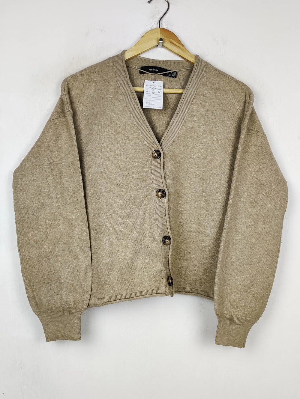 Buy online pre-used pre-loved 100% authentic & Original branded Vero Moda (LS-20079) available in Pakistan. Top international brands avilable.
