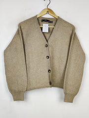 Buy online pre-used pre-loved 100% authentic & Original branded Vero Moda (LS-20079) available in Pakistan. Top international brands avilable.