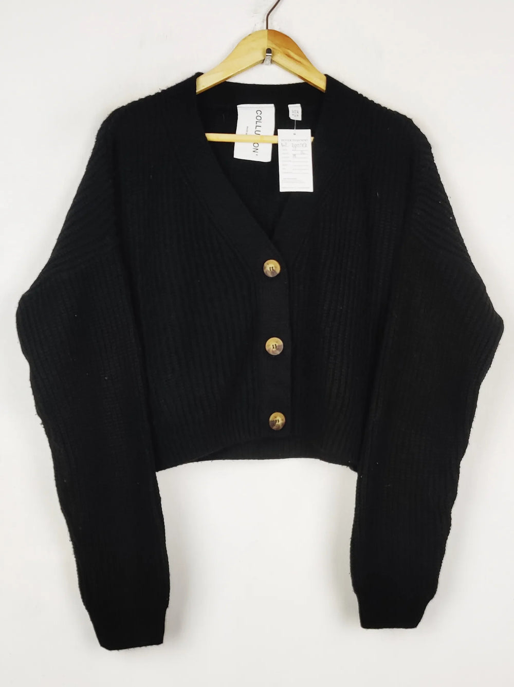 Buy online pre-used pre-loved 100% authentic & Original branded Colosseum (LS-20099) available in Pakistan. Top international brands avilable.